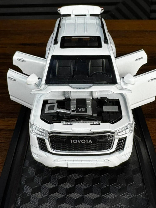 Luxury Die-Cast Land Cruiser Model Car for Kids & Collectors