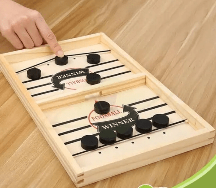 Pucket game set with pucks and board