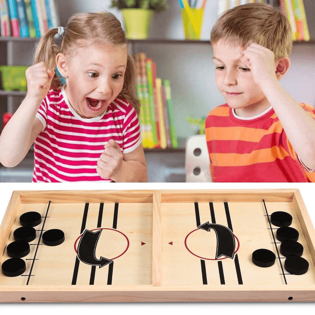 kids play Pucket board game in pakistan